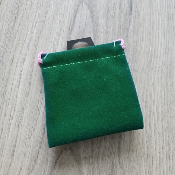 100. NWT Wicked Sterling Silver Earrings – Comes With Velour Bag Brand New - Picture 7 of 7